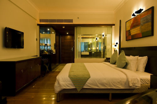 Windsor Rajadhani Hotel Thiruvananthapuram Exterior photo