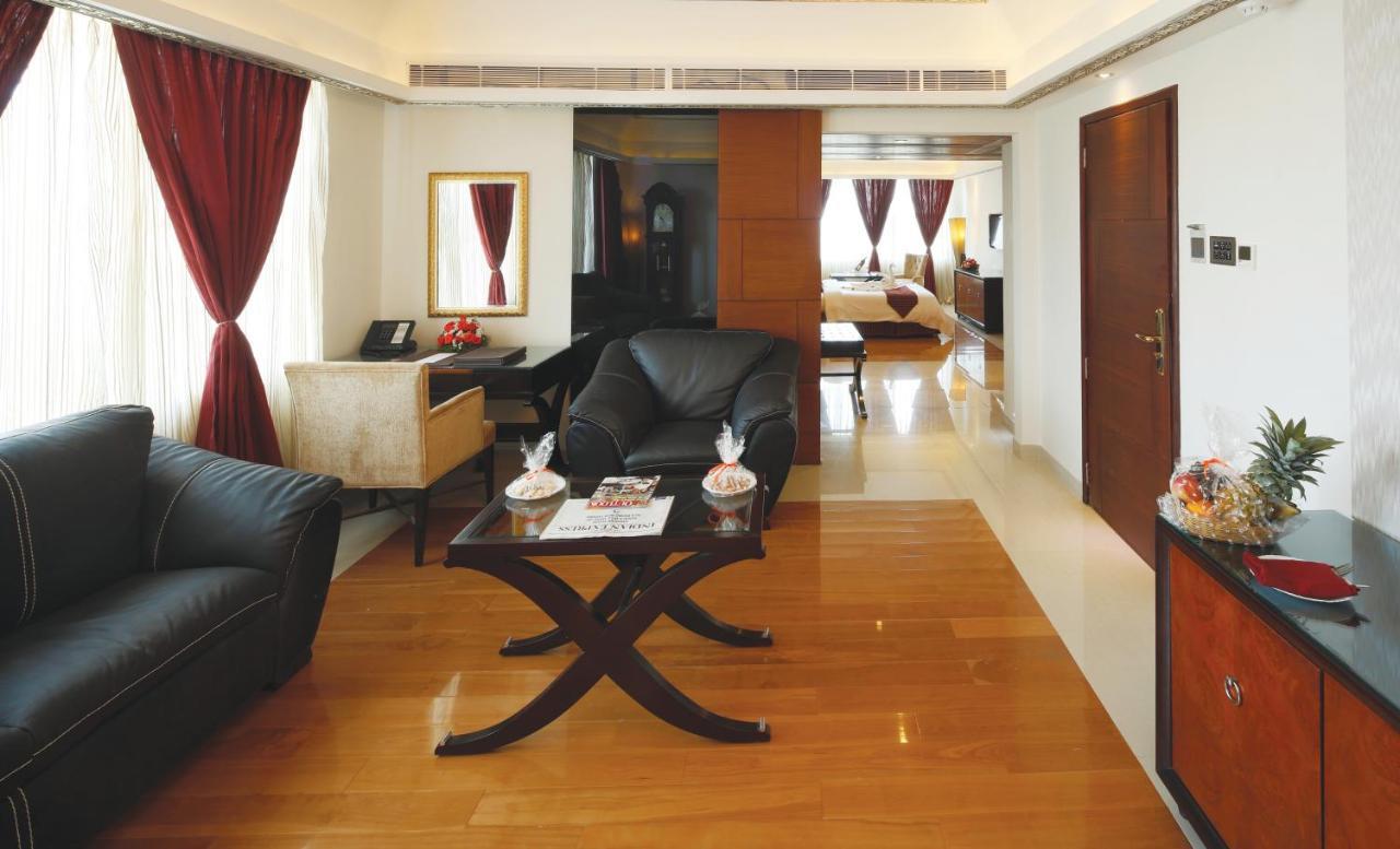 Windsor Rajadhani Hotel Thiruvananthapuram Exterior photo