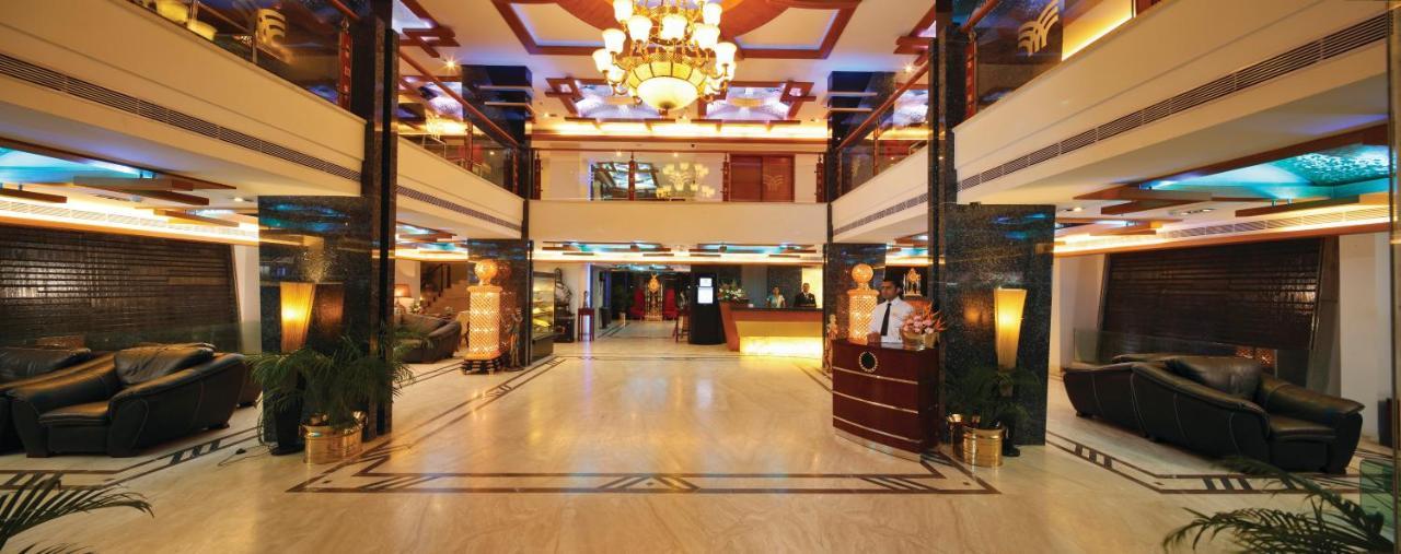 Windsor Rajadhani Hotel Thiruvananthapuram Exterior photo
